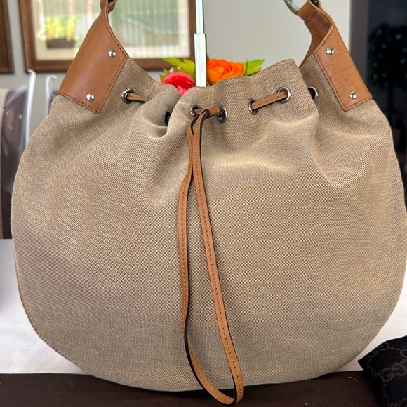 Authentic Gucci Hobo bag - Picture 3 of 15